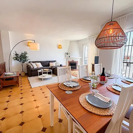 Holiday home A2407 Charming Townhouse With Sea Views And Pool Nerja